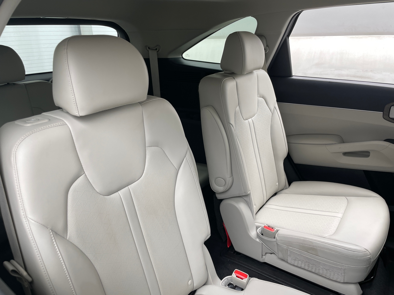 Thumbnail: 2023 Kia Sorento - 5