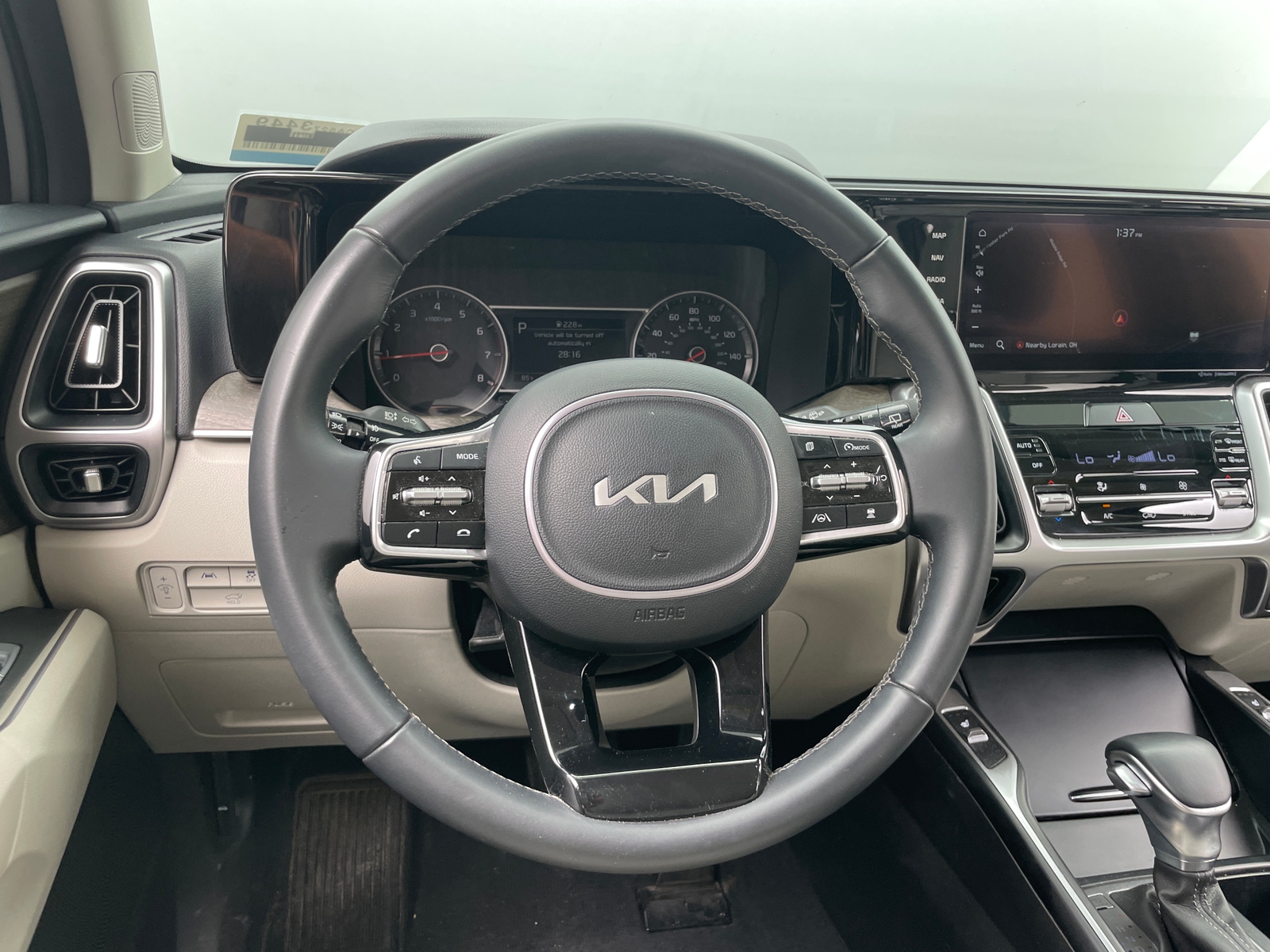 Thumbnail: 2023 Kia Sorento - 4