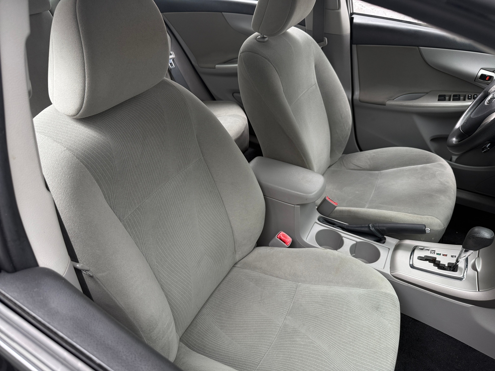 Thumbnail: 2013 Toyota Corolla - 2