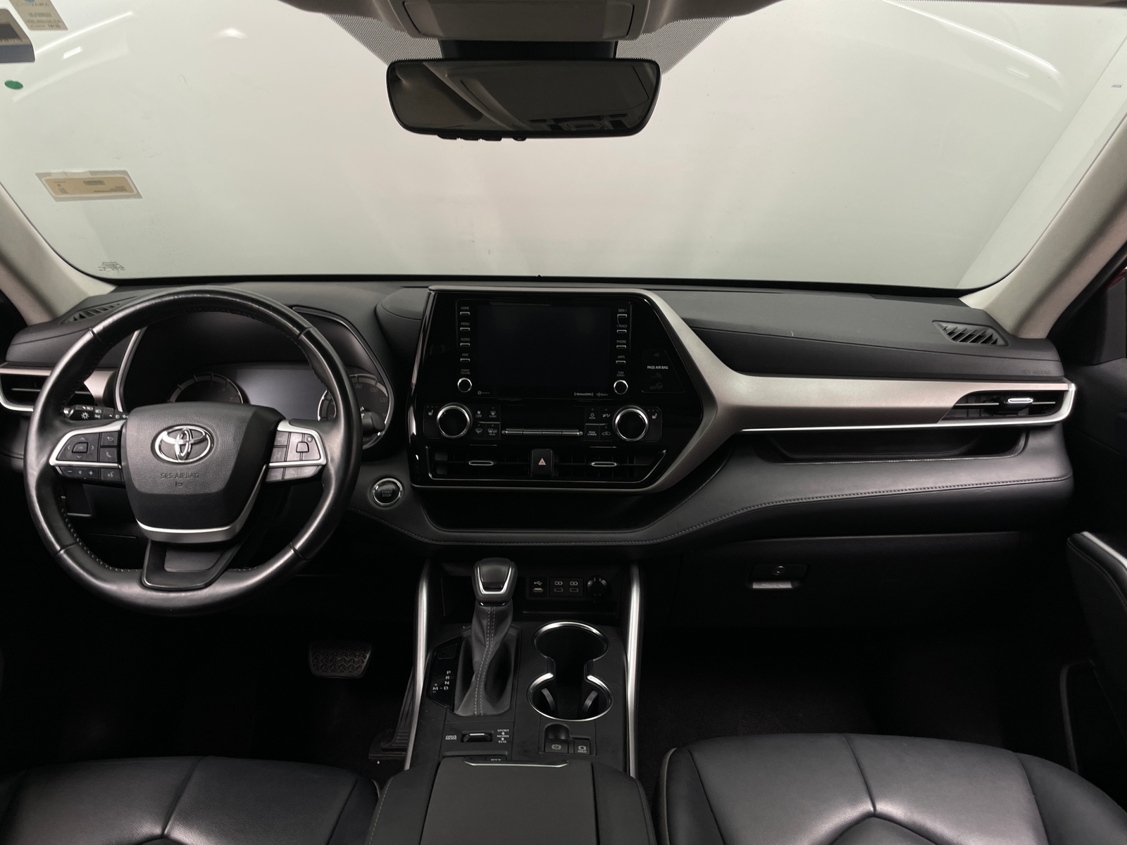 Thumbnail: 2022 Toyota Highlander - 2