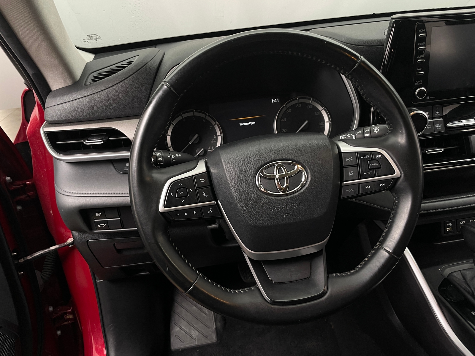 Thumbnail: 2022 Toyota Highlander - 4