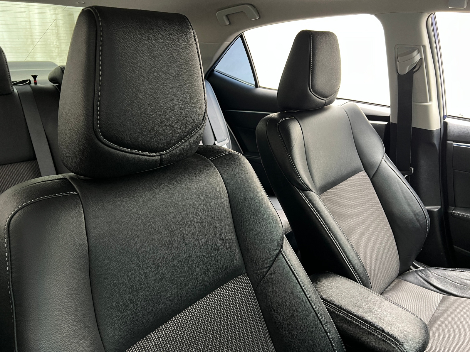Thumbnail: 2016 Toyota Corolla - 2
