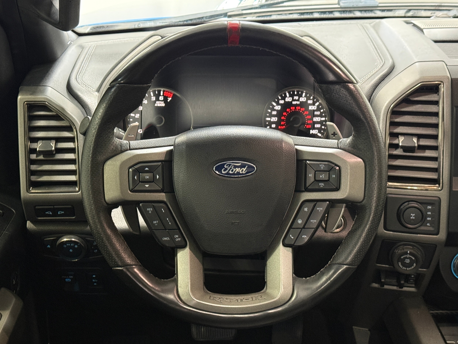 Thumbnail: 2020 Ford Econoline - 4