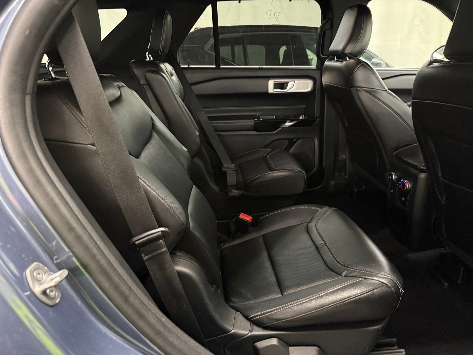 Thumbnail: 2021 Ford Explorer - 5