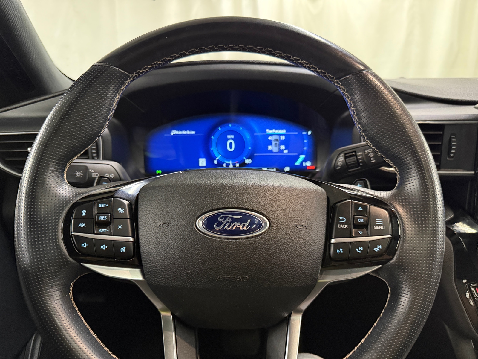 Thumbnail: 2021 Ford Explorer - 4
