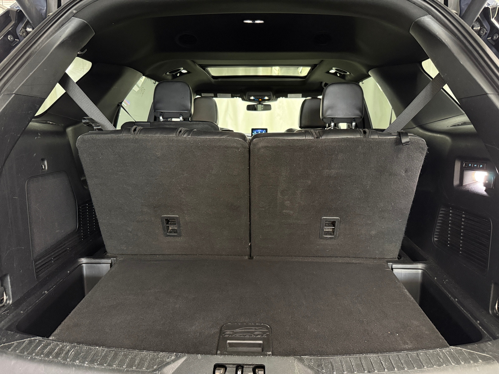 Thumbnail: 2021 Ford Explorer - 6