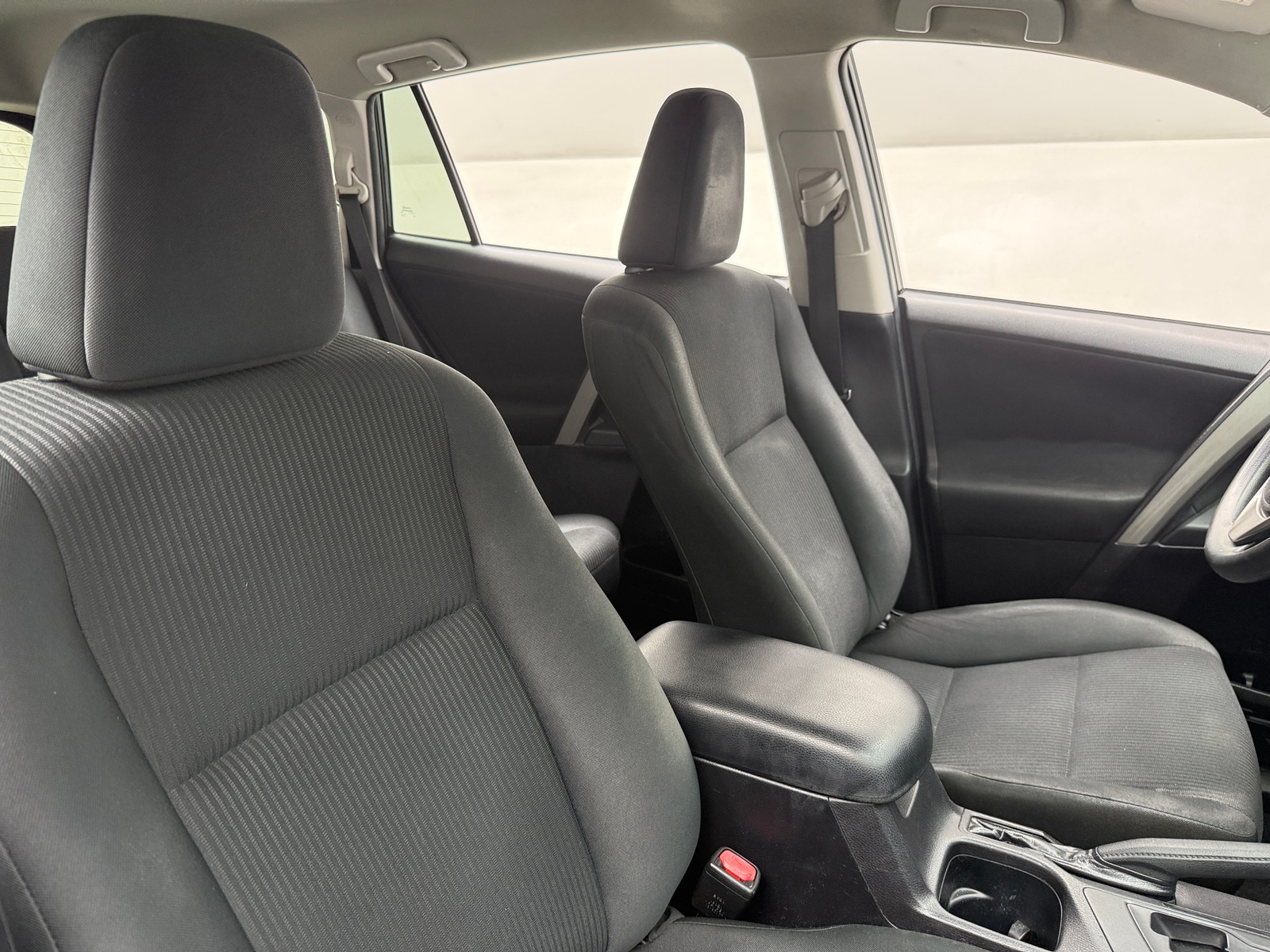 Thumbnail: 2016 Toyota RAV4 - 2