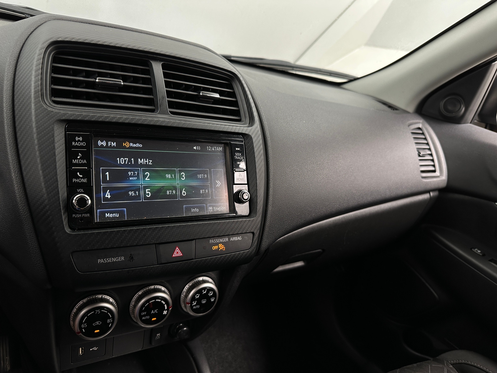 Thumbnail: 2024 Mitsubishi Outlander Sport - 4