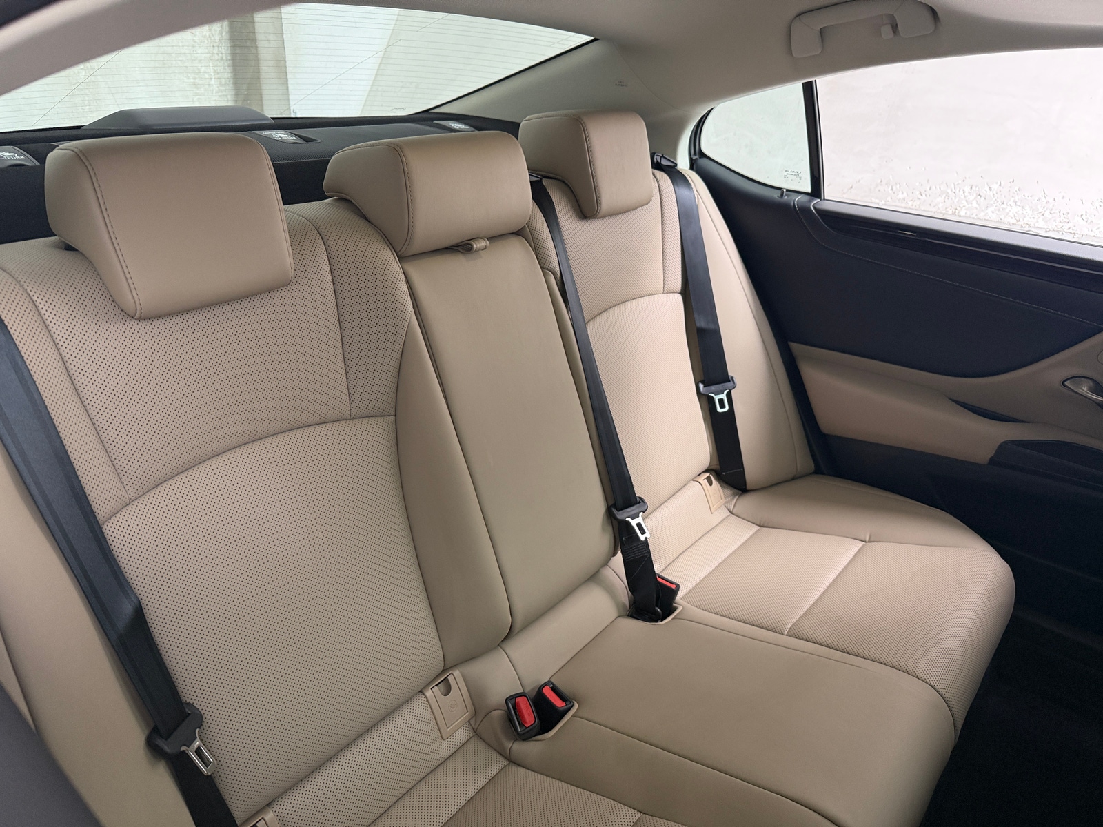 Thumbnail: 2020 Lexus ES - 5