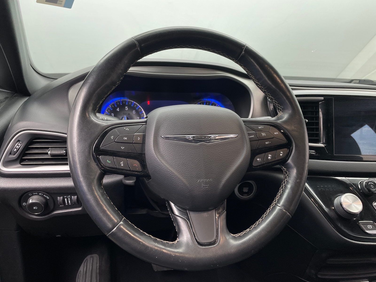 Thumbnail: 2020 Chrysler Pacifica - 4