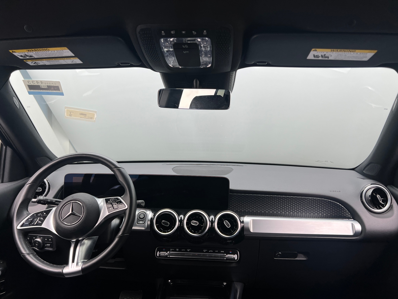 Thumbnail: 2025 Mercedes-Benz GLB - 3
