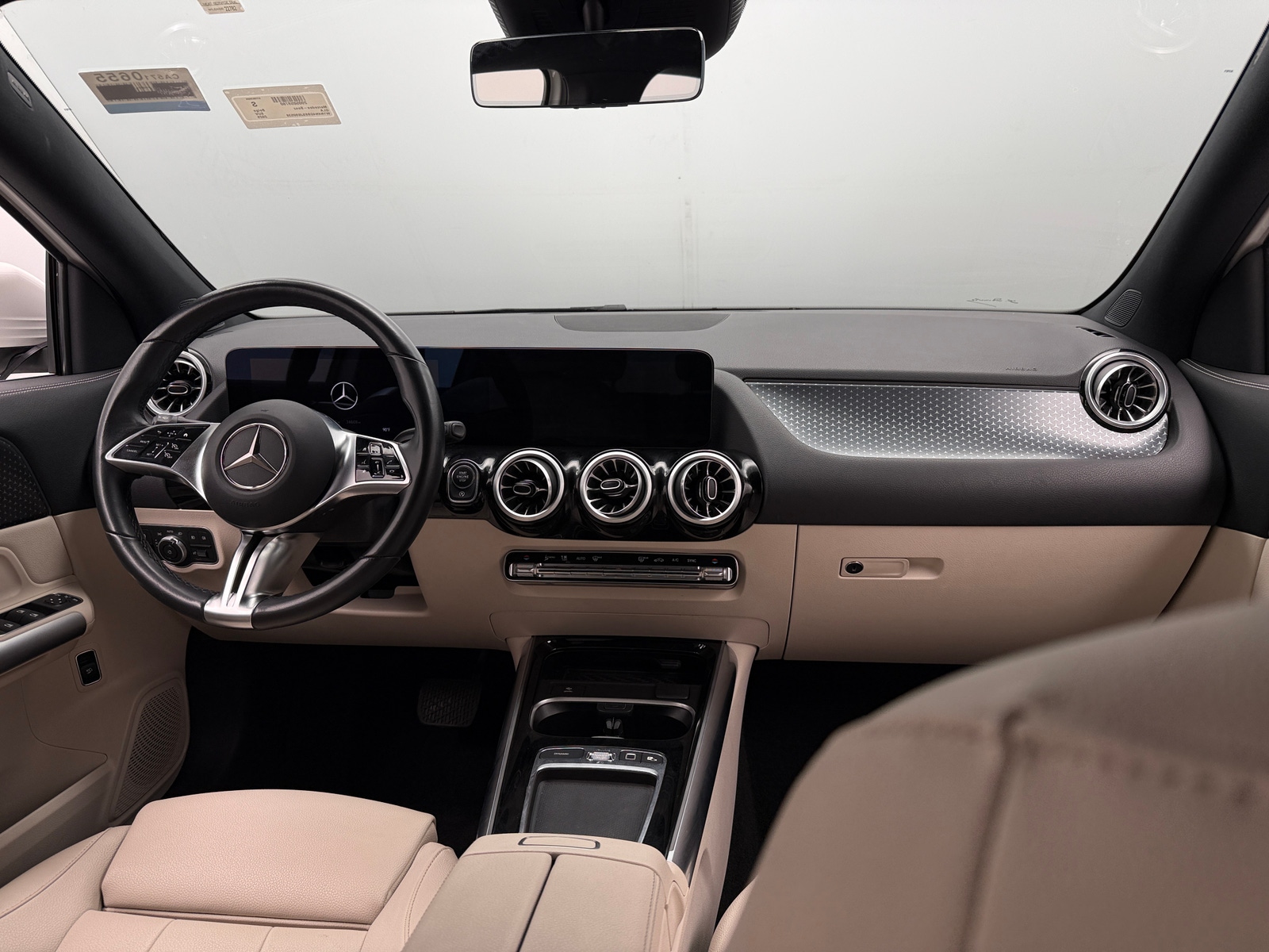 Thumbnail: 2025 Mercedes-Benz GLA - 2