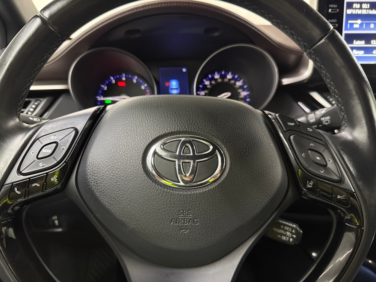 Thumbnail: 2019 Toyota C-HR - 4