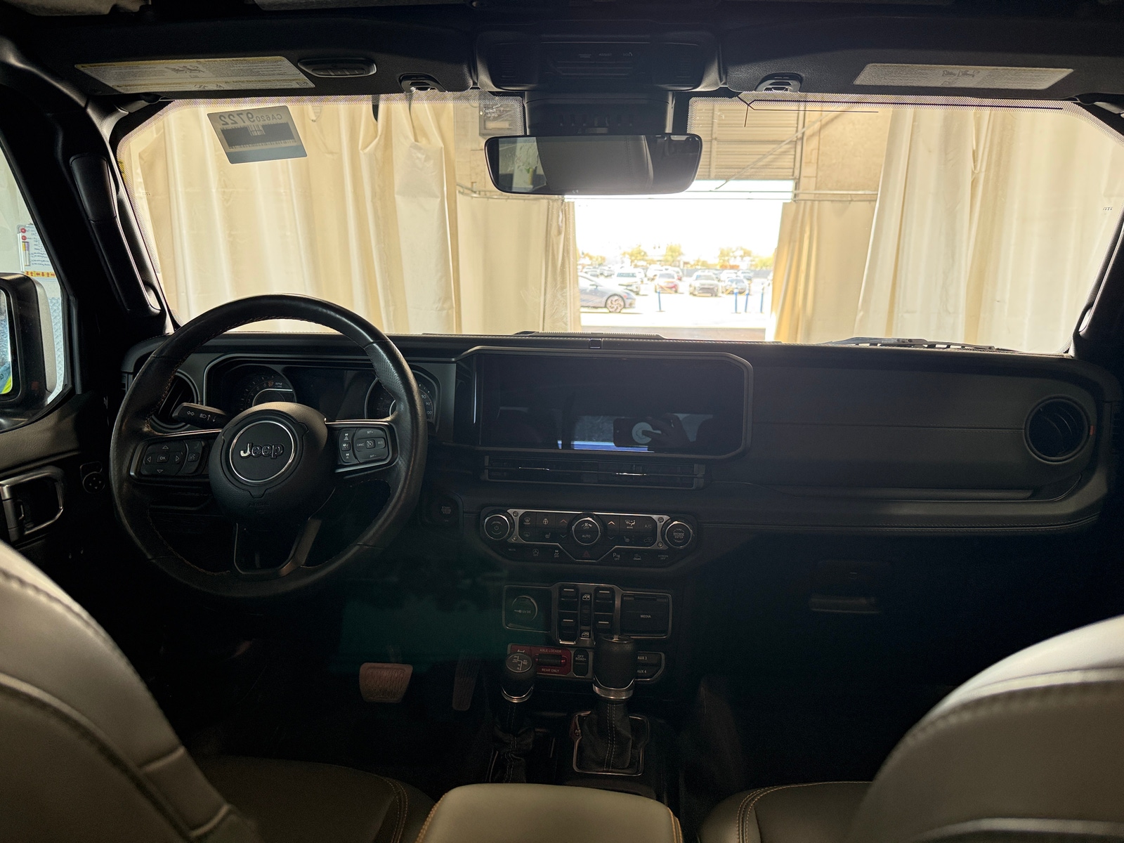 Thumbnail: 2024 Jeep Gladiator - 2
