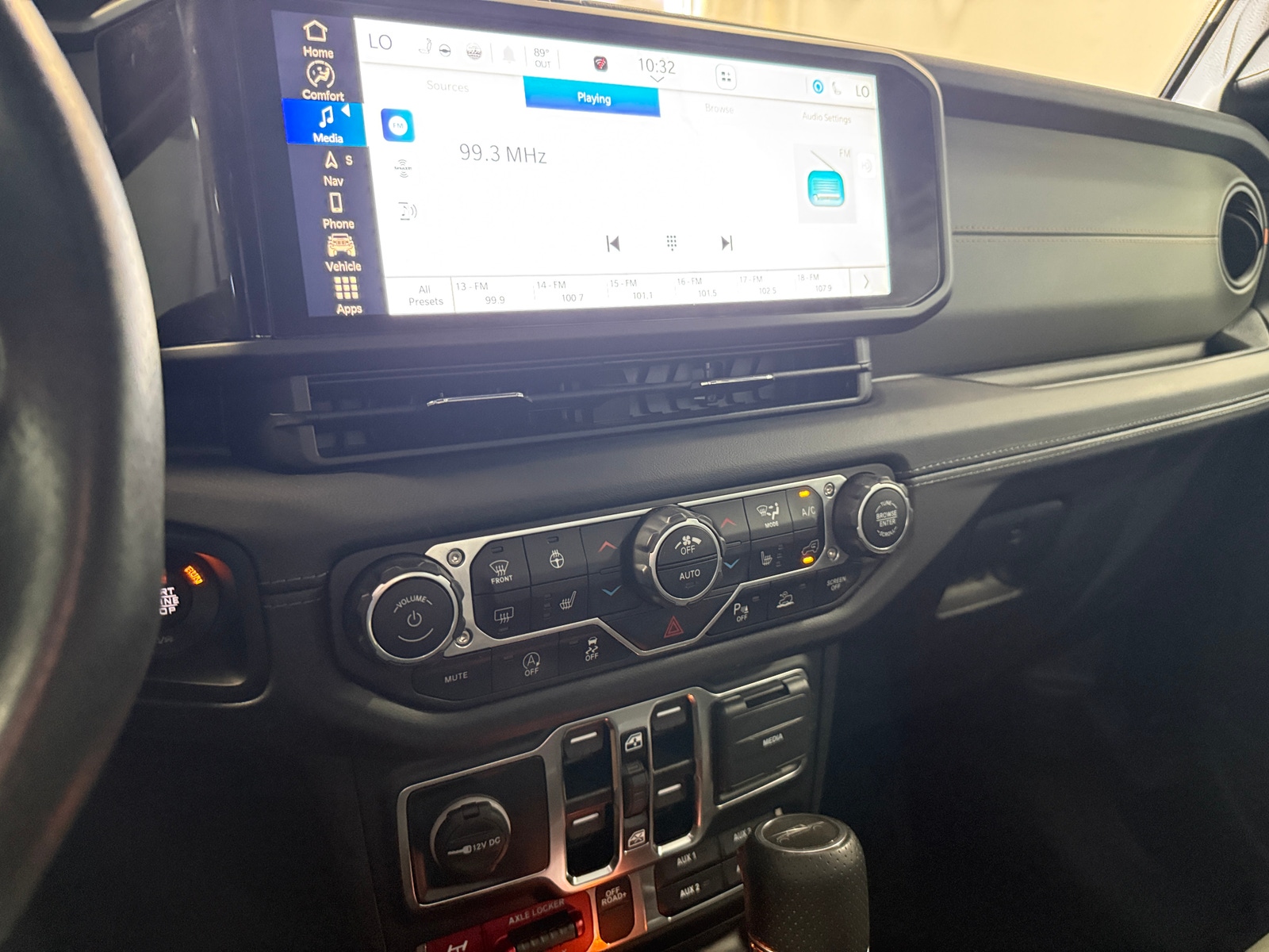 Thumbnail: 2024 Jeep Gladiator - 3