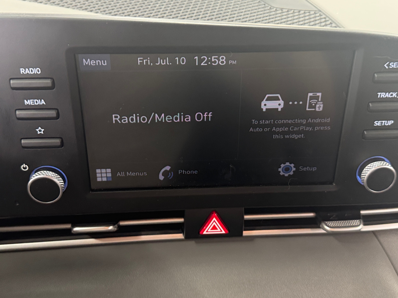 Thumbnail: 2023 Hyundai Elantra - 4