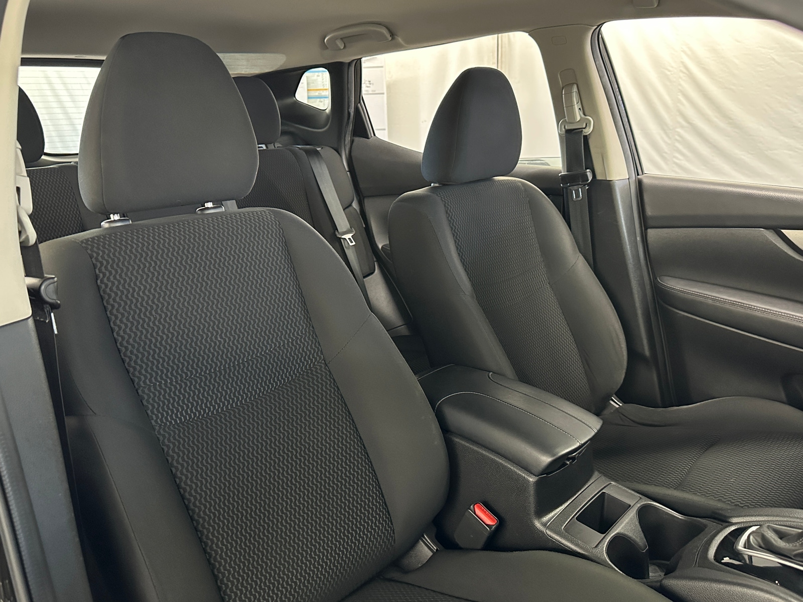 Thumbnail: 2021 Nissan Rogue Sport - 2