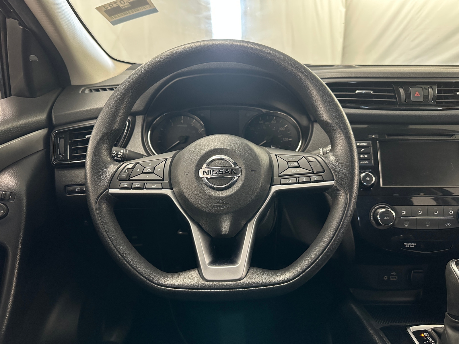 Thumbnail: 2021 Nissan Rogue Sport - 5