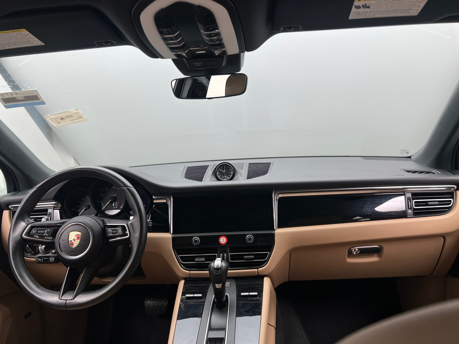 Thumbnail: 2025 Porsche Macan - 2