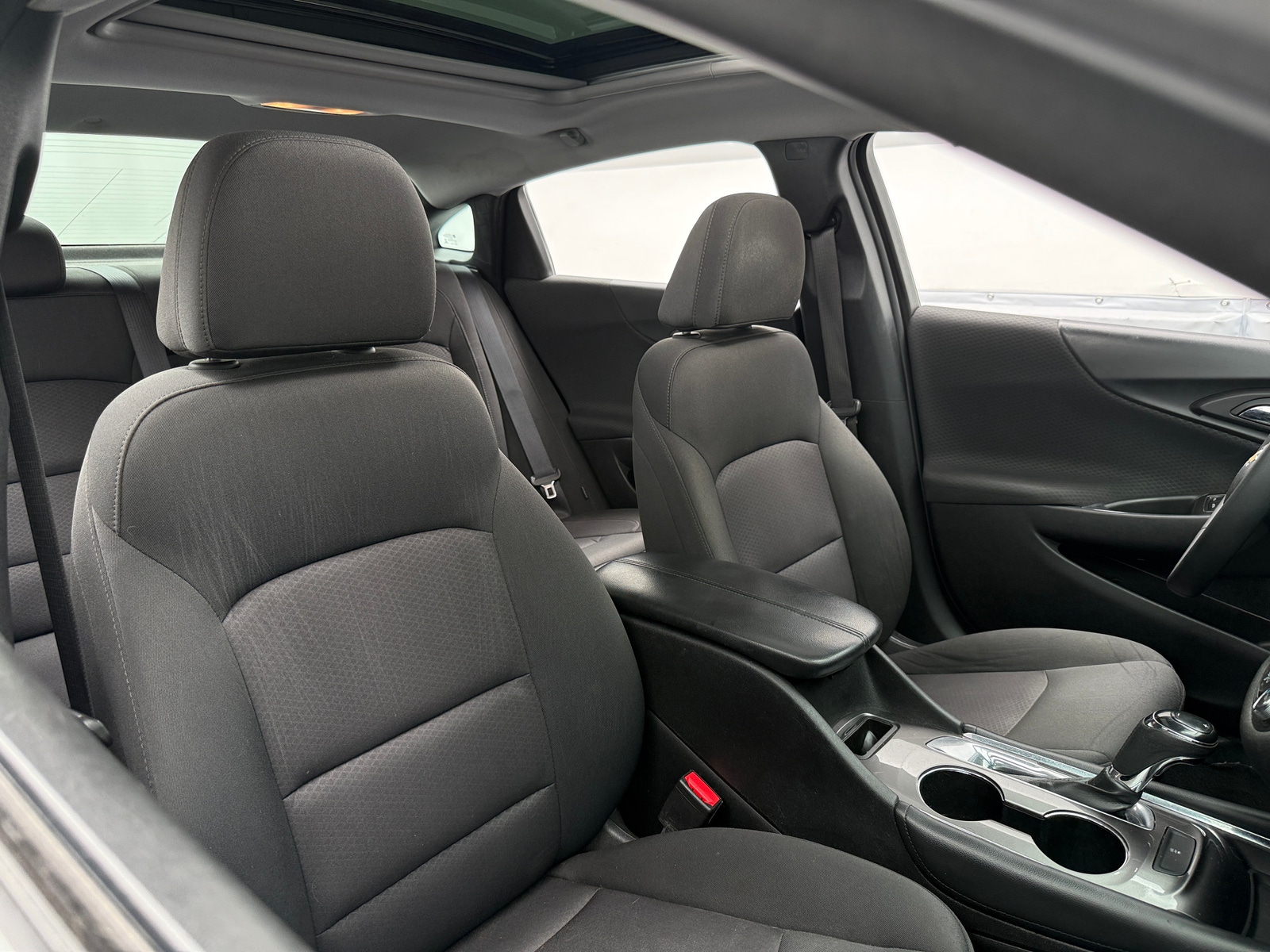 Thumbnail: 2018 Chevrolet Malibu - 2