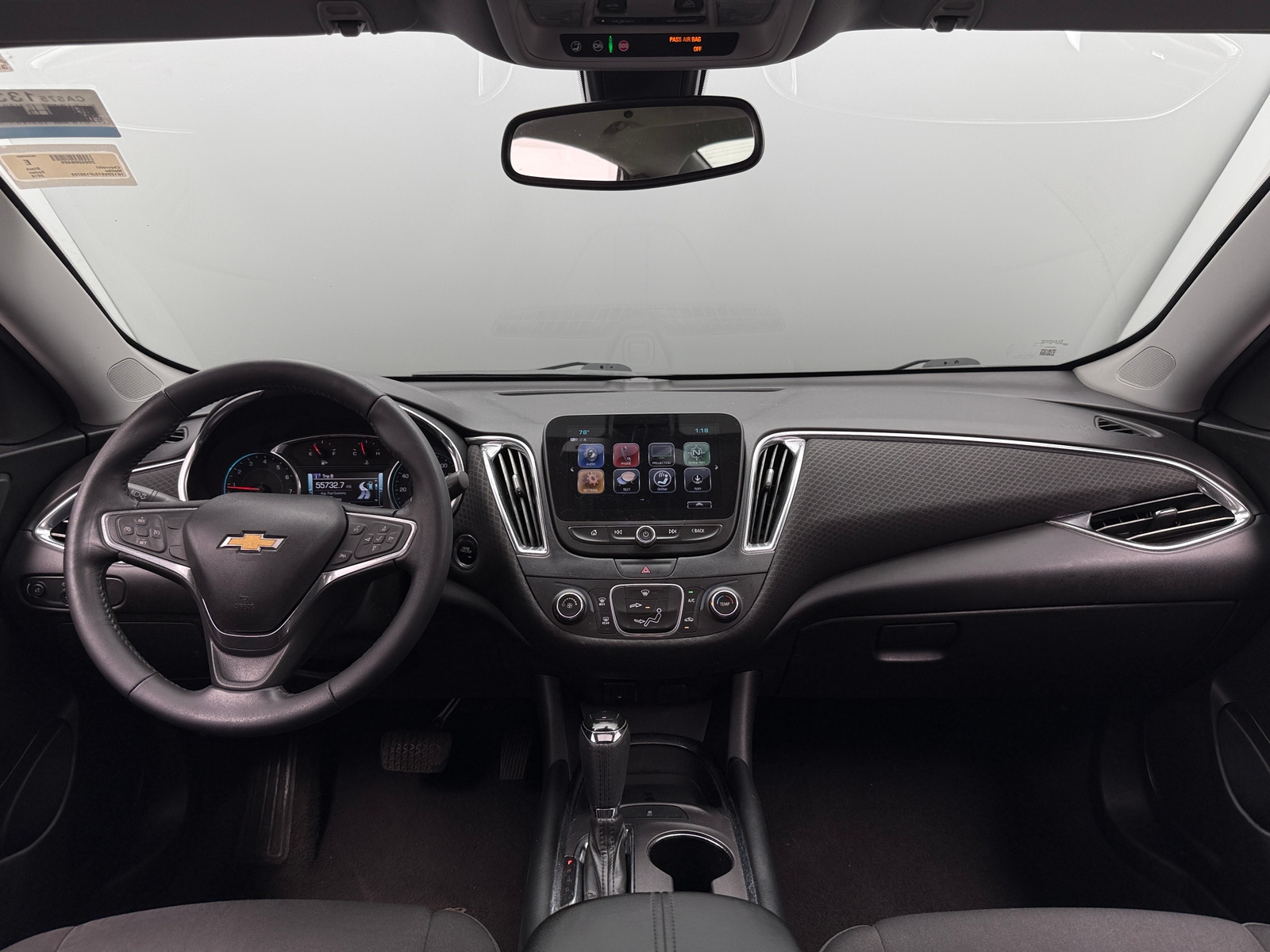 Thumbnail: 2018 Chevrolet Malibu - 3