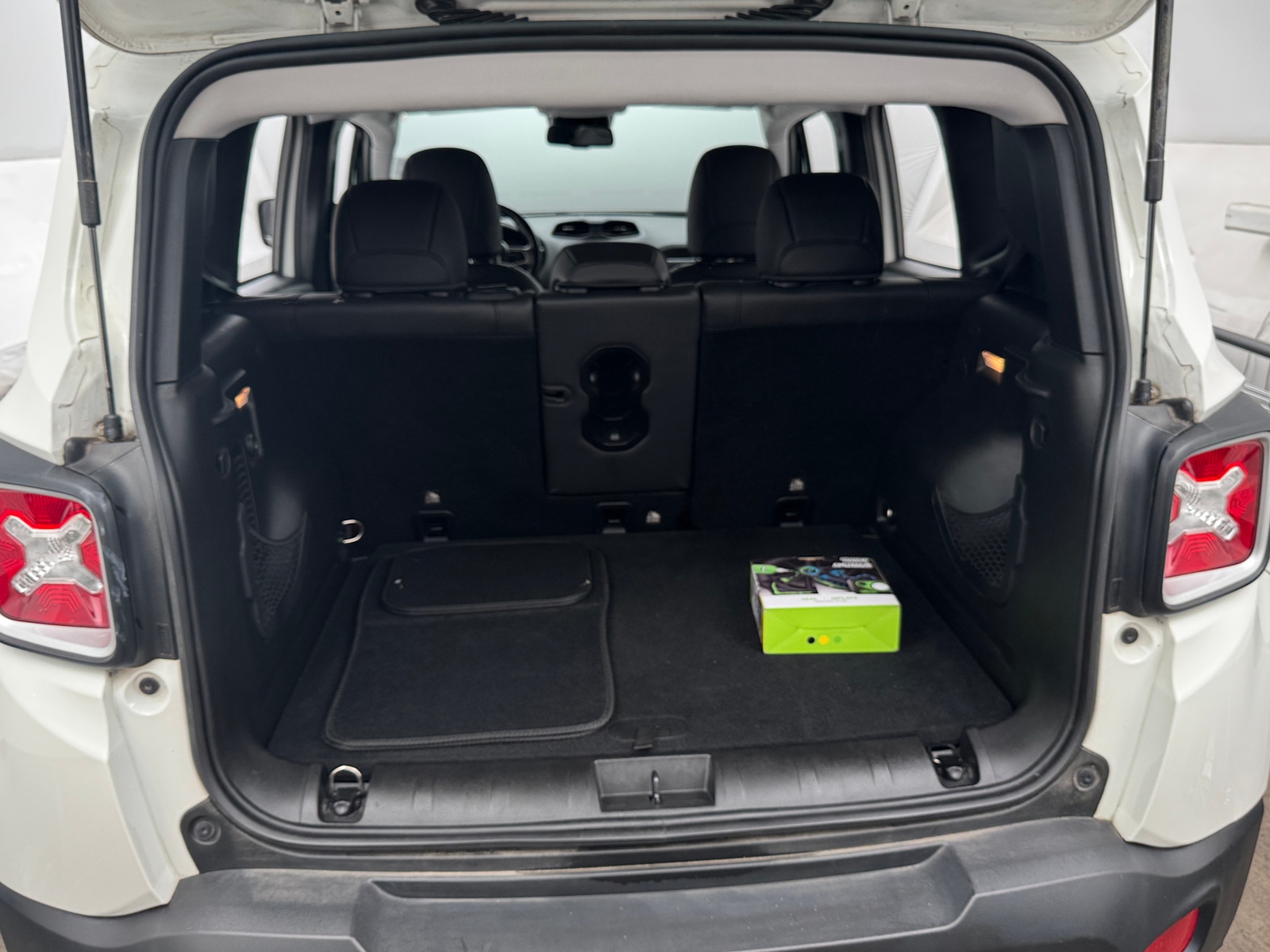 Thumbnail: 2017 Jeep Renegade - 6