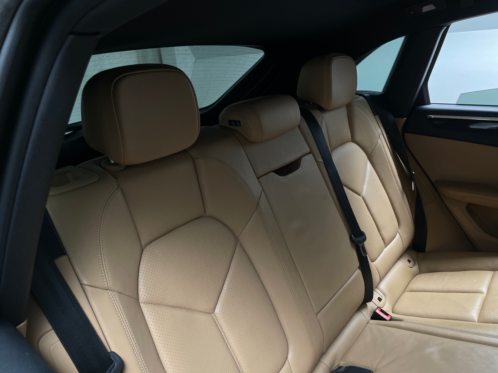 Thumbnail: 2017 Porsche Macan - 5