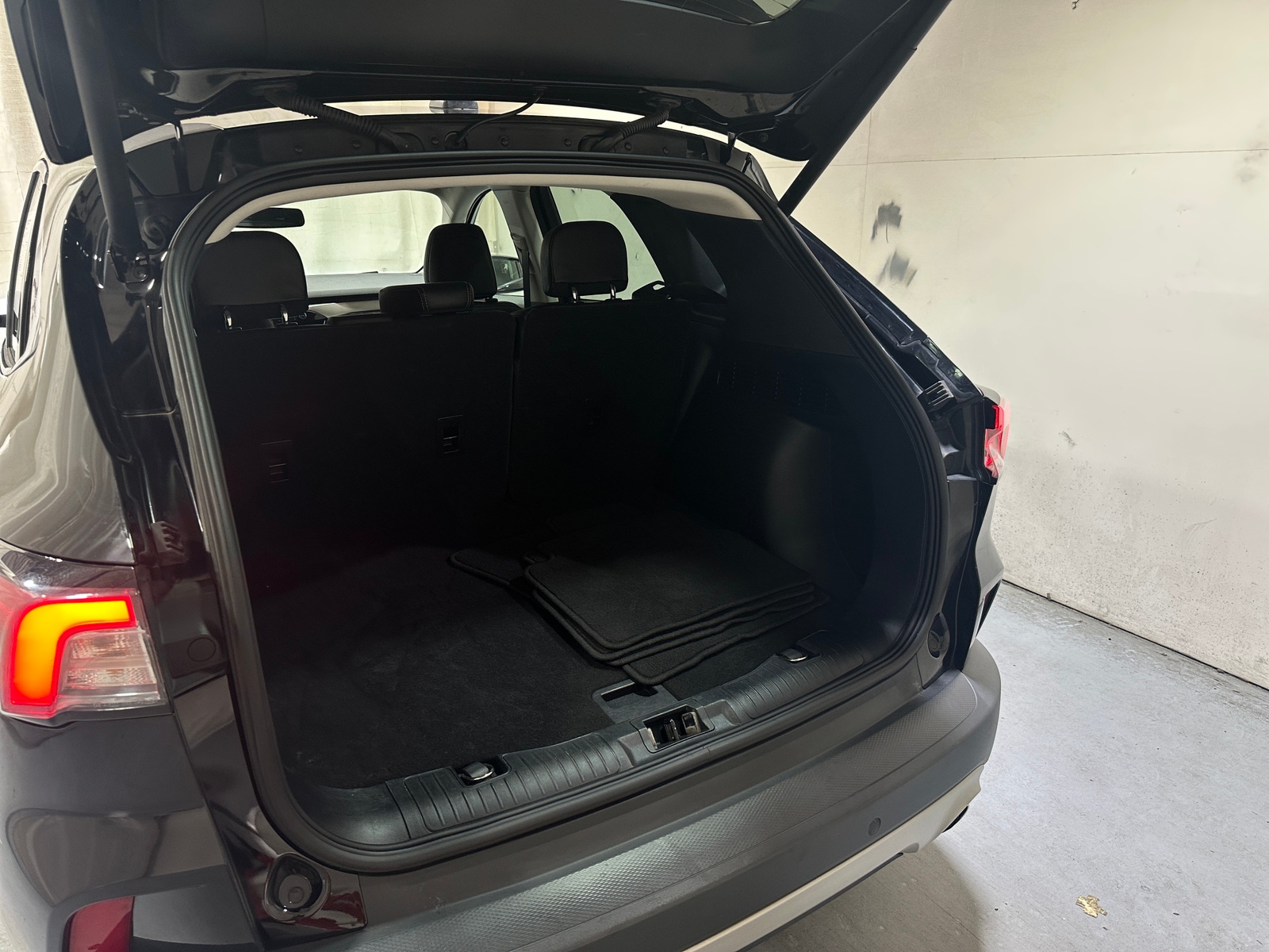 Thumbnail: 2021 Ford Escape - 6