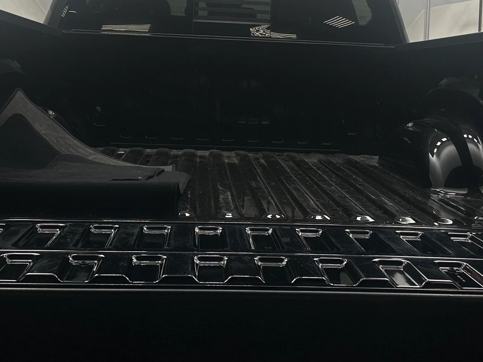 Thumbnail: 2025 RAM 1500 - 6