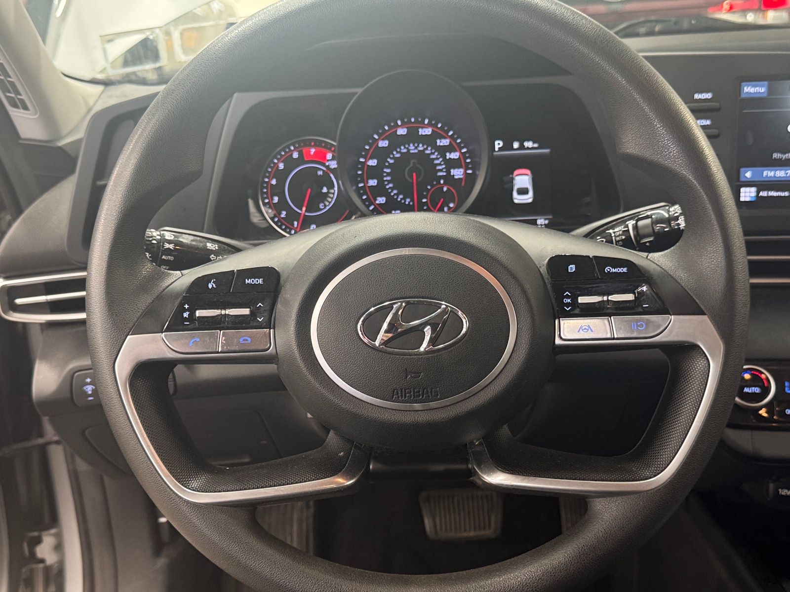 Thumbnail: 2022 Hyundai Elantra - 5