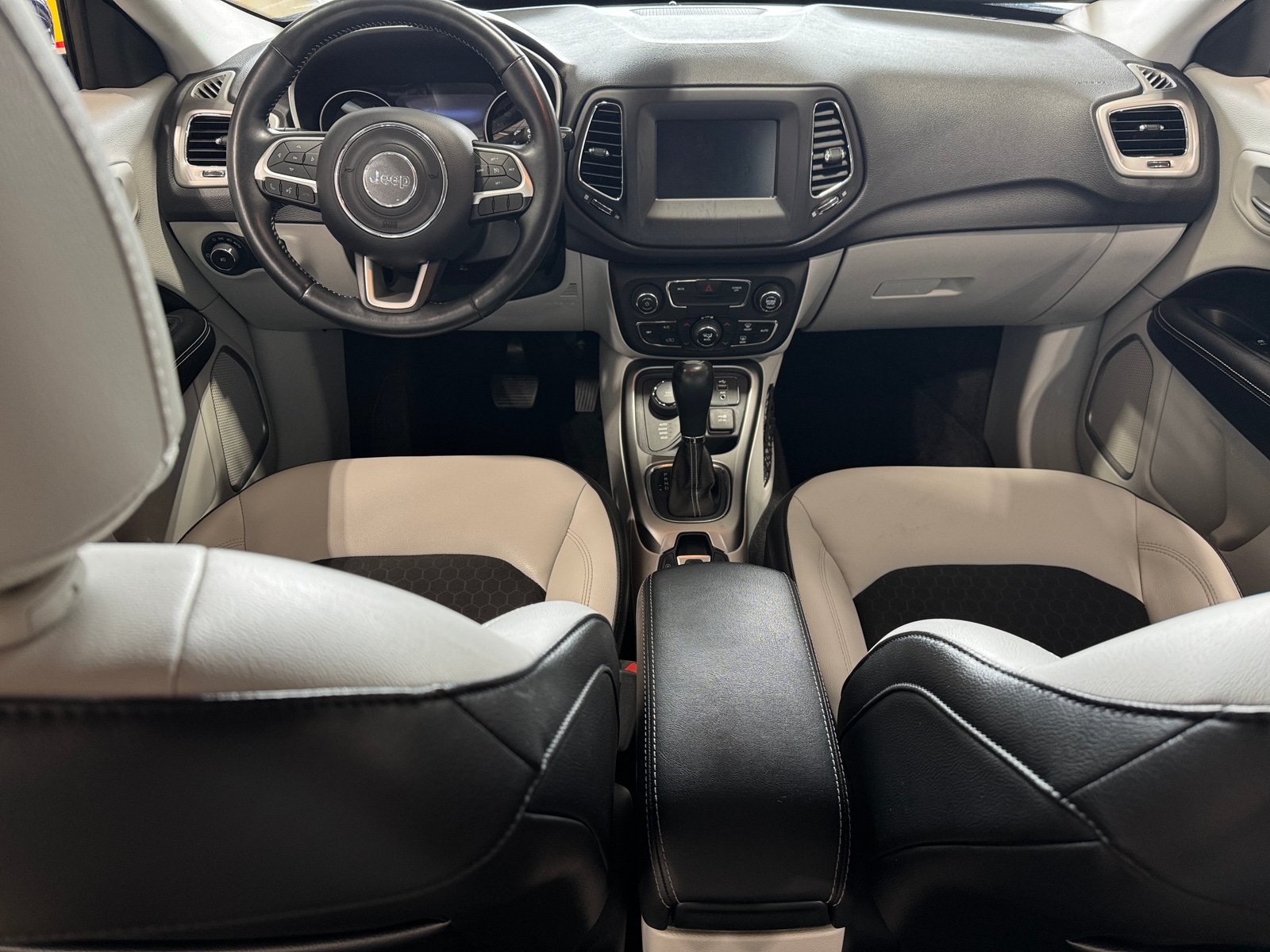 Thumbnail: 2018 Jeep Compass - 3