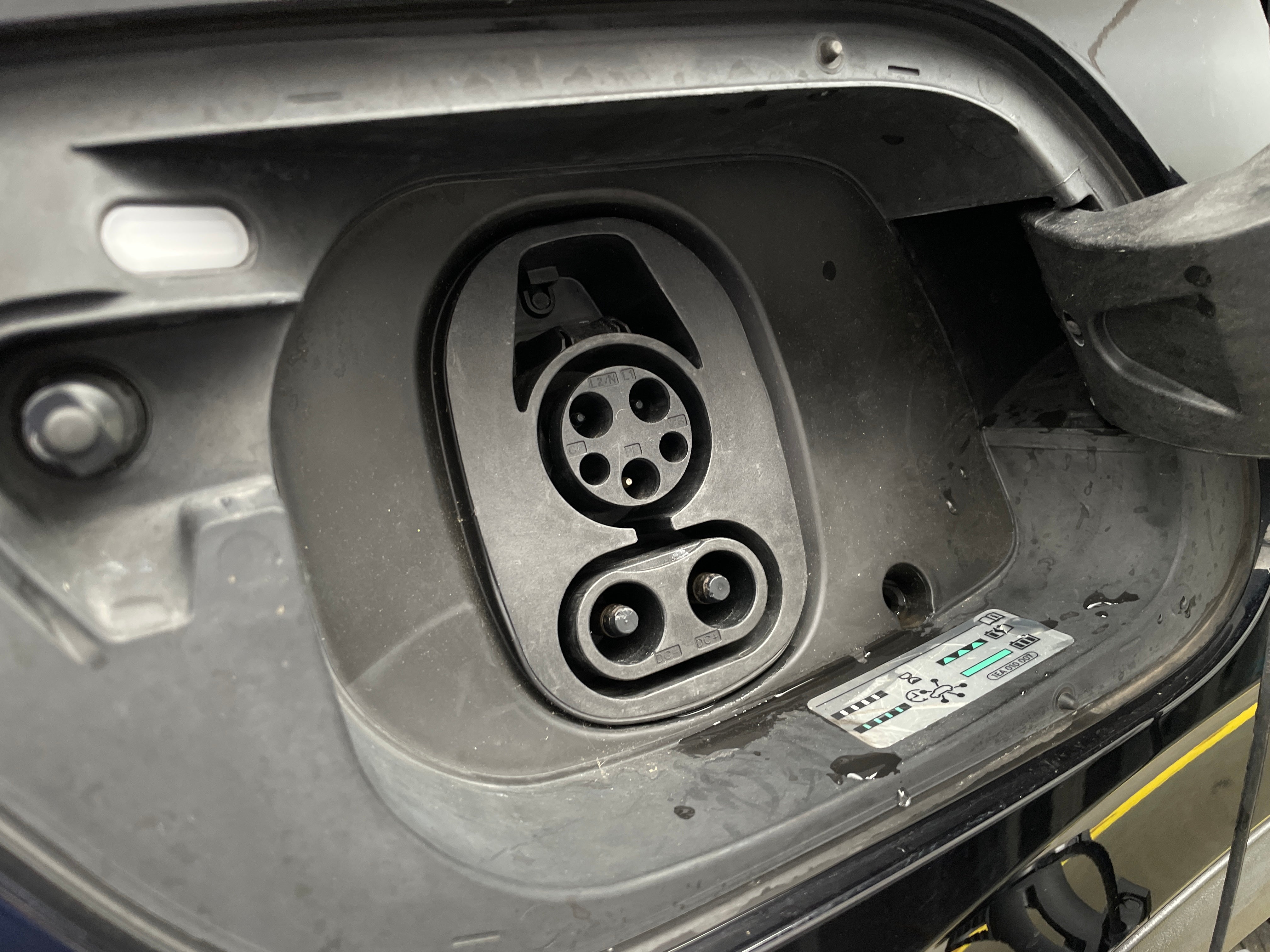 Used 2024 Volkswagen ID.4 STANDARD with VIN 1V2BMPE83RC001593 for sale in Oak Creek, WI