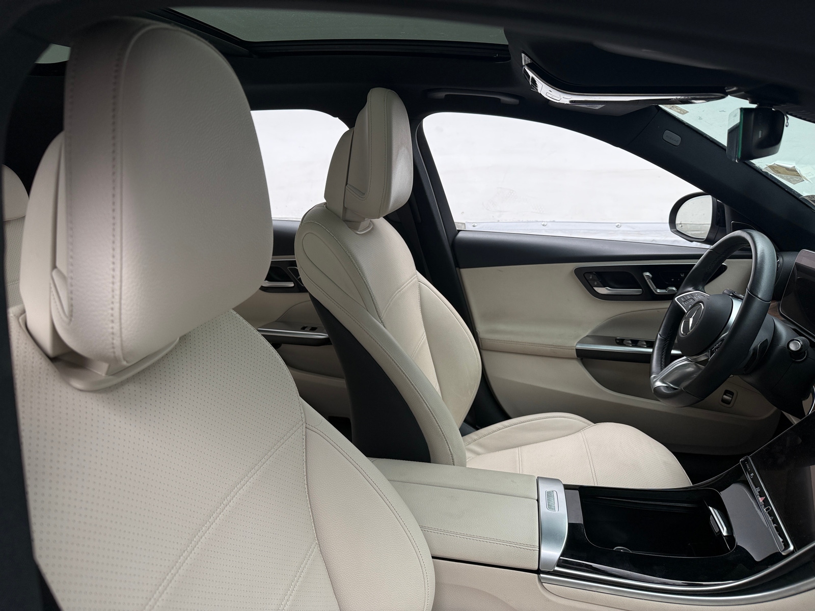 Thumbnail: 2024 Mercedes-Benz C-Class - 2