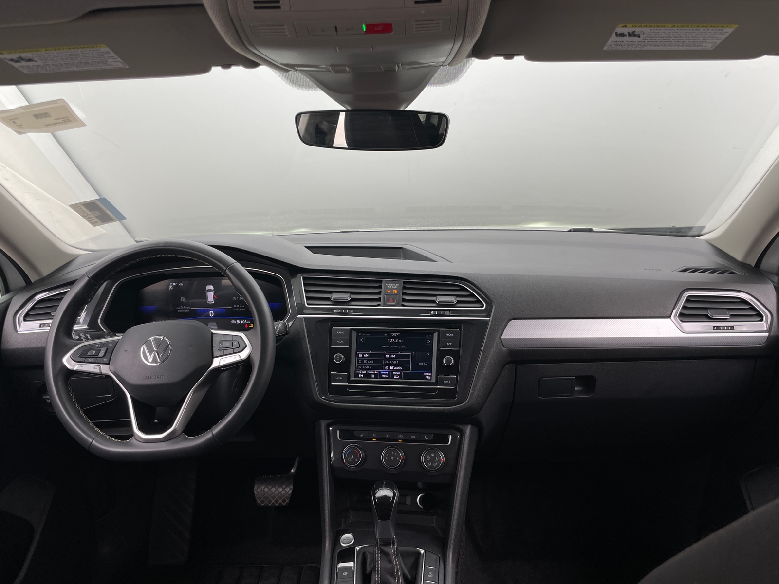 Thumbnail: 2024 Volkswagen Tiguan - 3