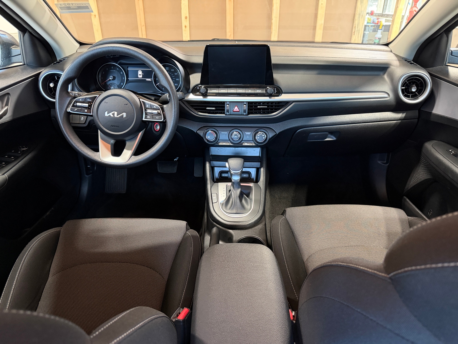 Thumbnail: 2024 Kia Forte - 3