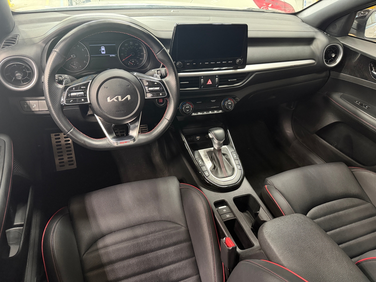 Thumbnail: 2023 Kia Forte - 3
