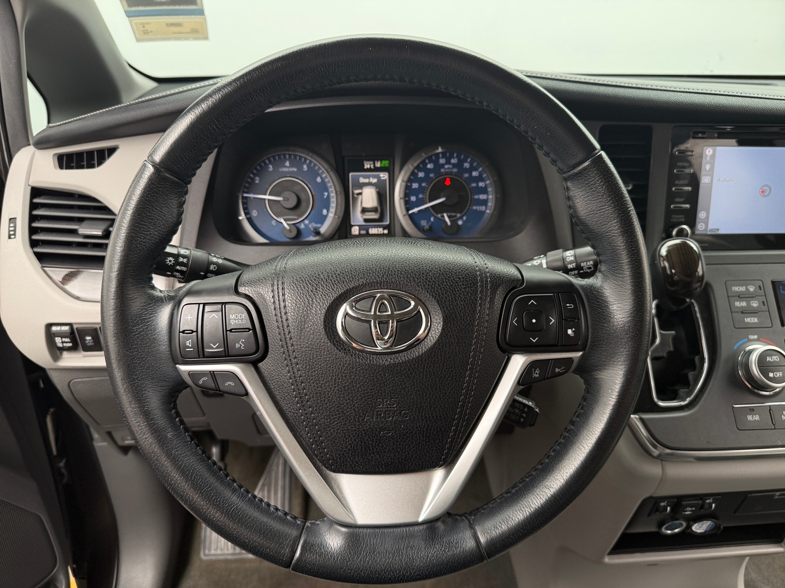Thumbnail: 2018 Toyota Sienna - 5
