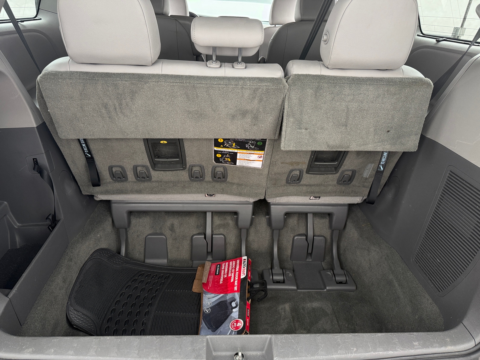 Thumbnail: 2018 Toyota Sienna - 7