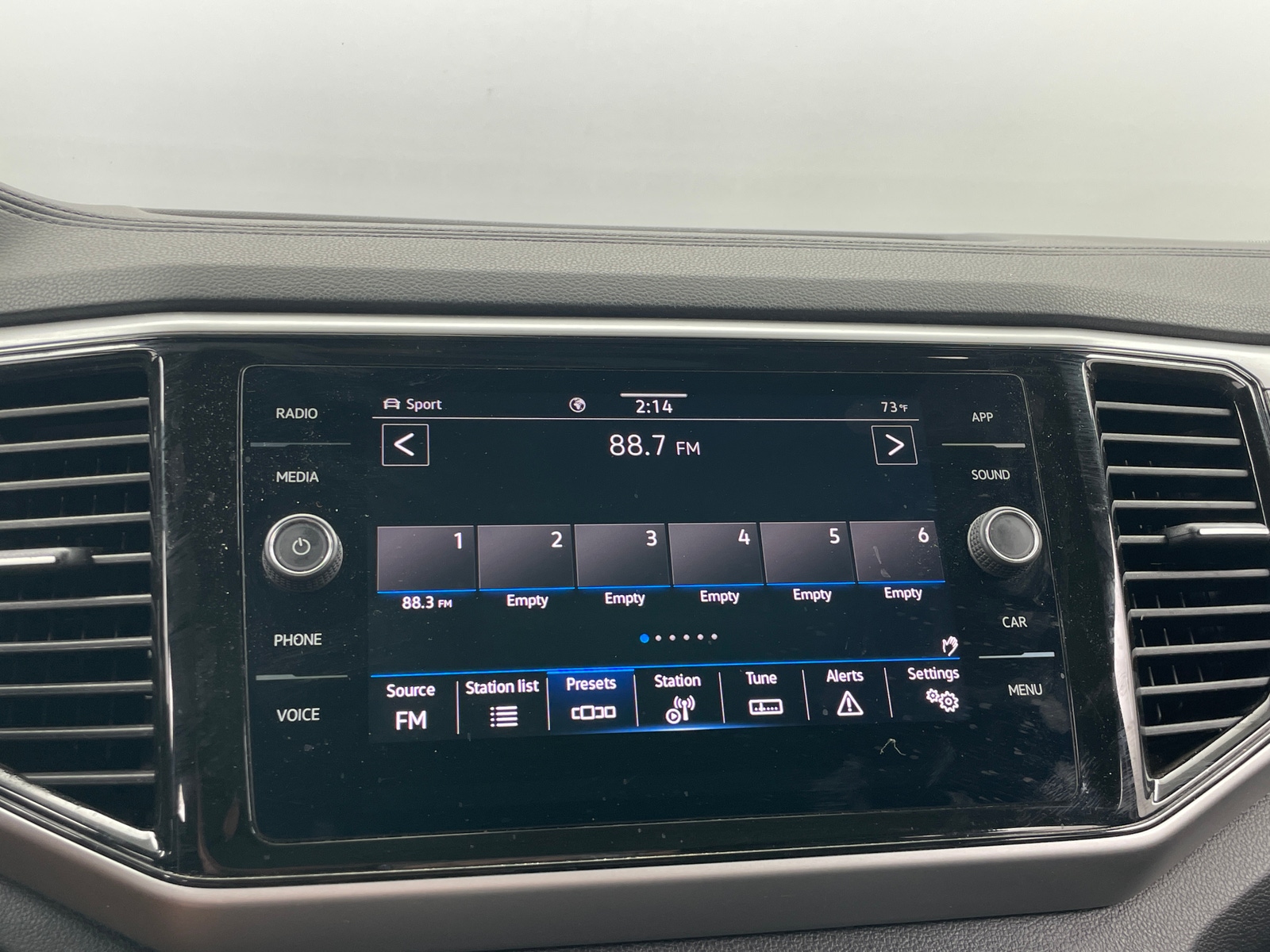 Thumbnail: 2023 Volkswagen Atlas - 3