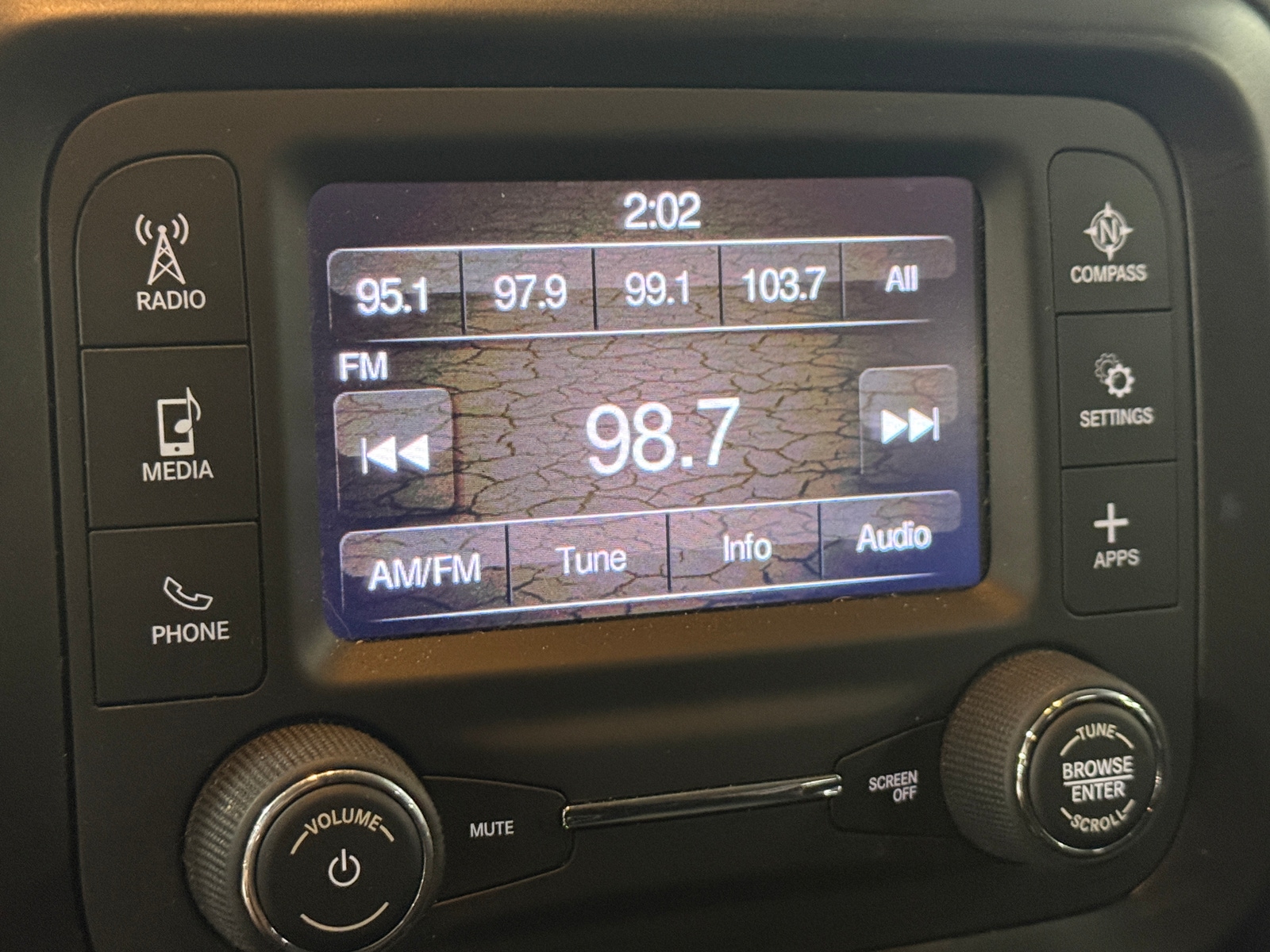Thumbnail: 2020 Jeep Renegade - 4