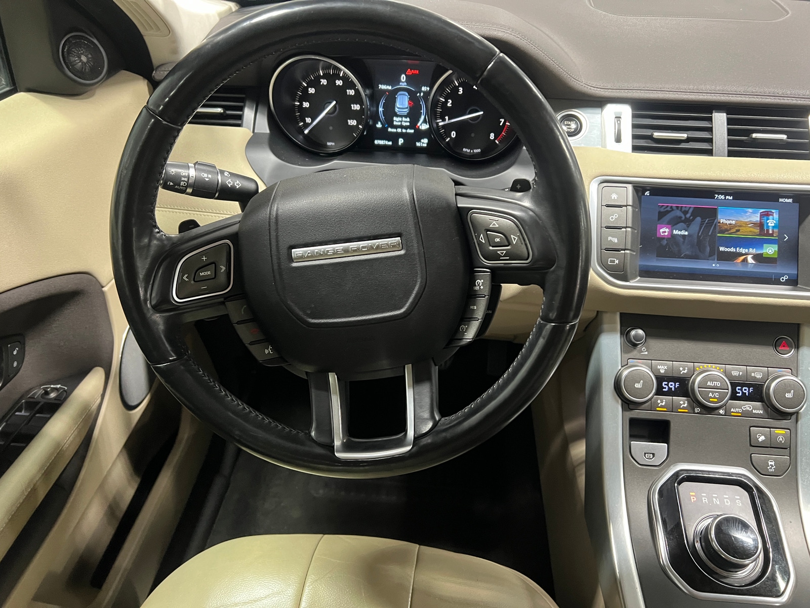 Thumbnail: 2017 Land Rover Range Rover Evoque - 4