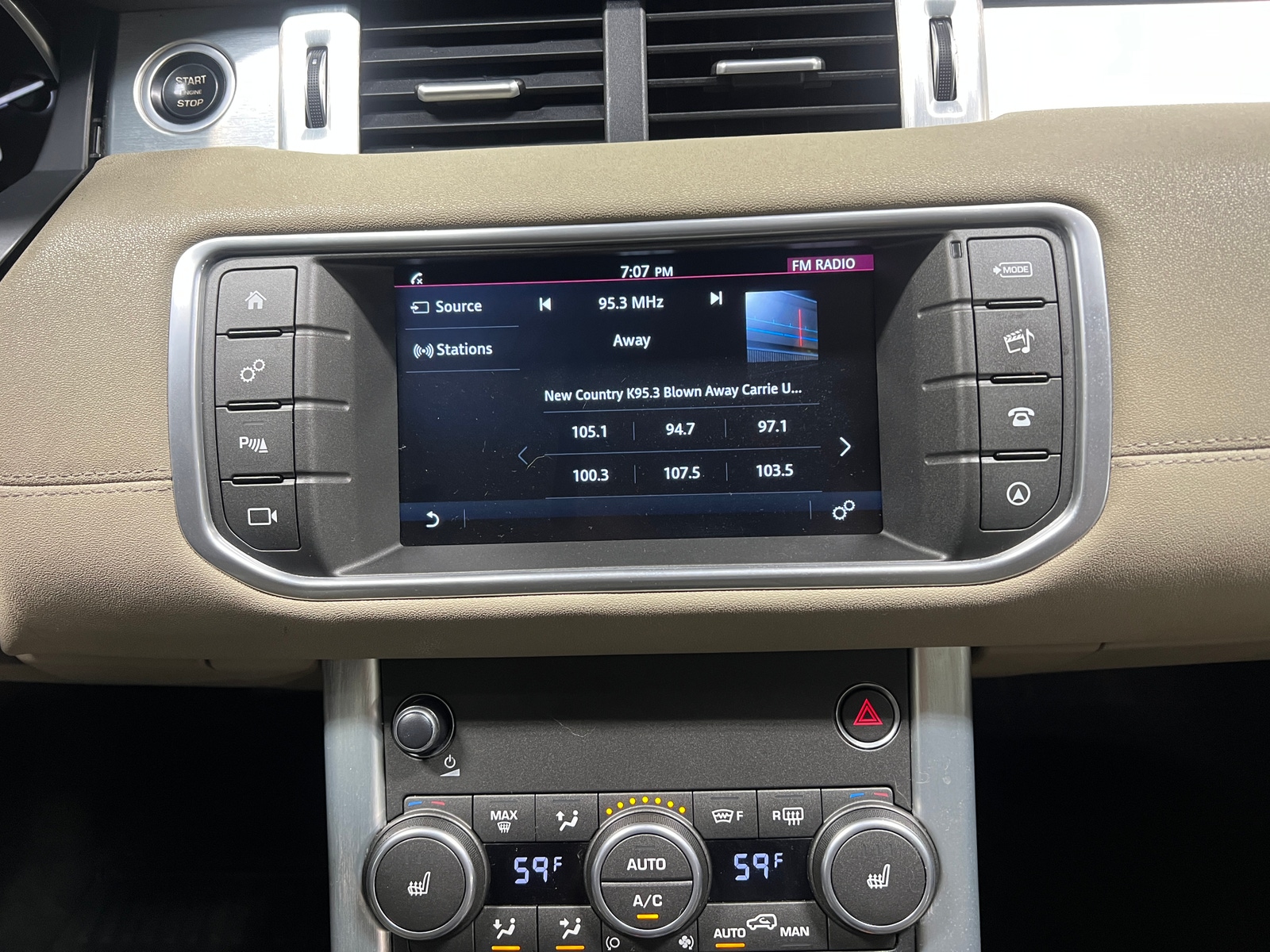 Thumbnail: 2017 Land Rover Range Rover Evoque - 3