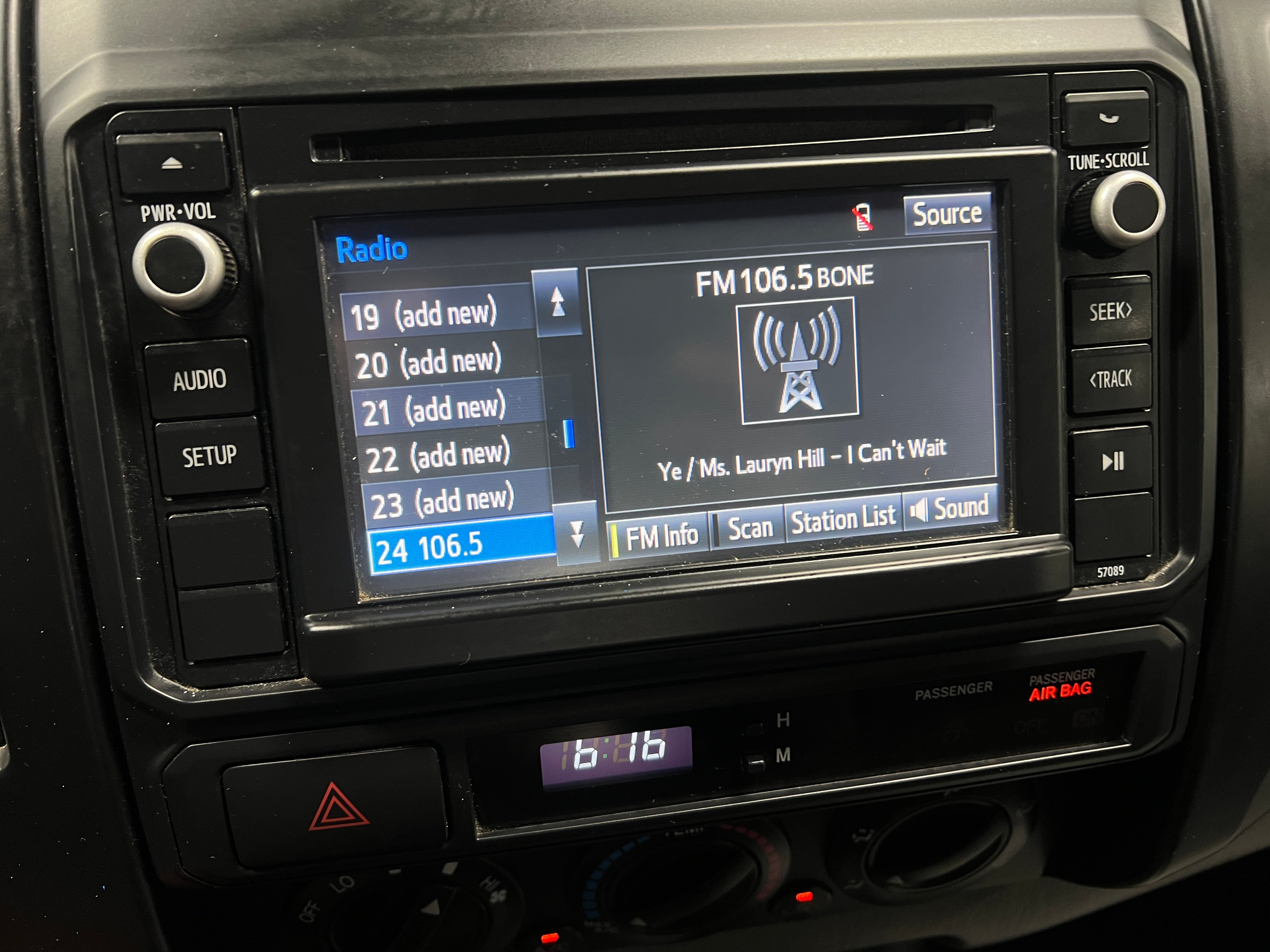 2014 Toyota Tacoma Base - Photo 10