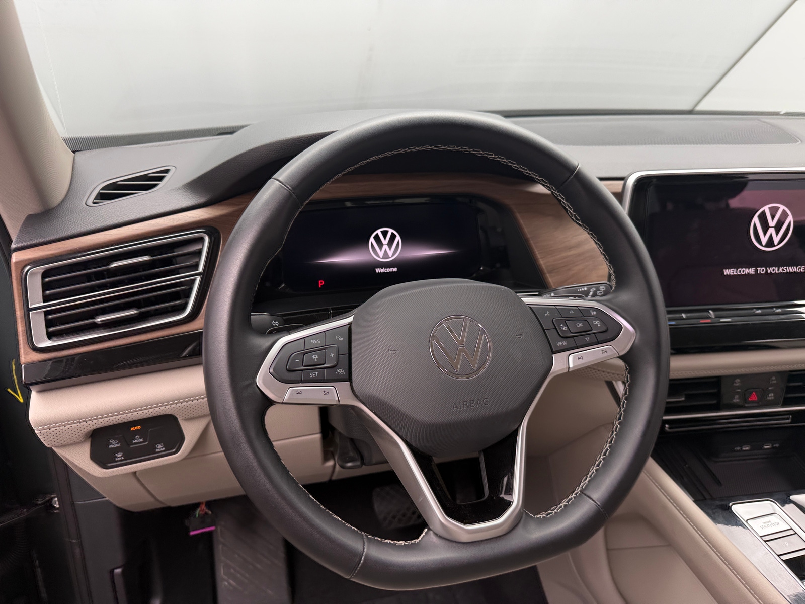 Thumbnail: 2026 Volkswagen Atlas - 4