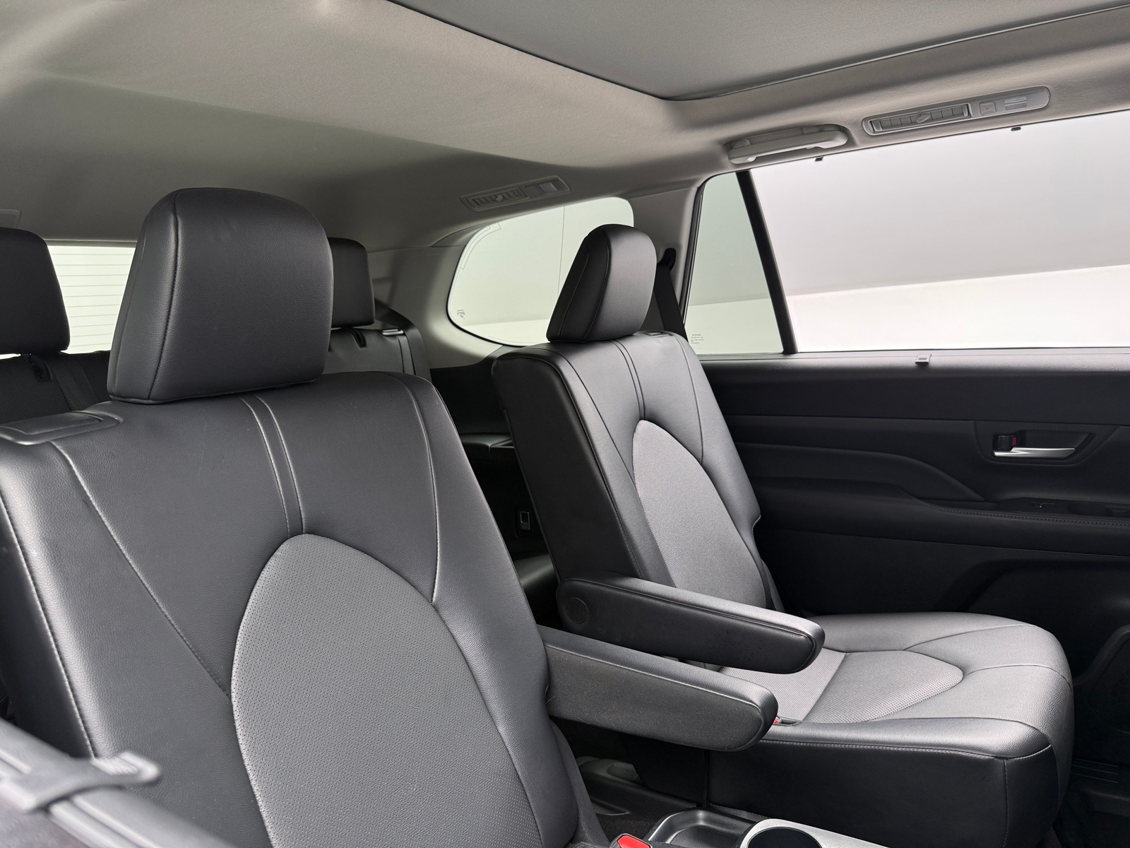 Thumbnail: 2024 Toyota Grand Highlander - 5
