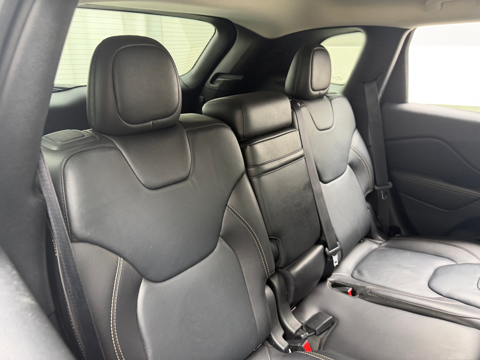 Thumbnail: 2016 Jeep Cherokee - 5