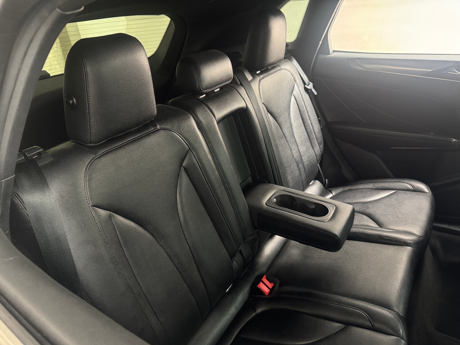 Thumbnail: 2015 Lincoln MKC - 6
