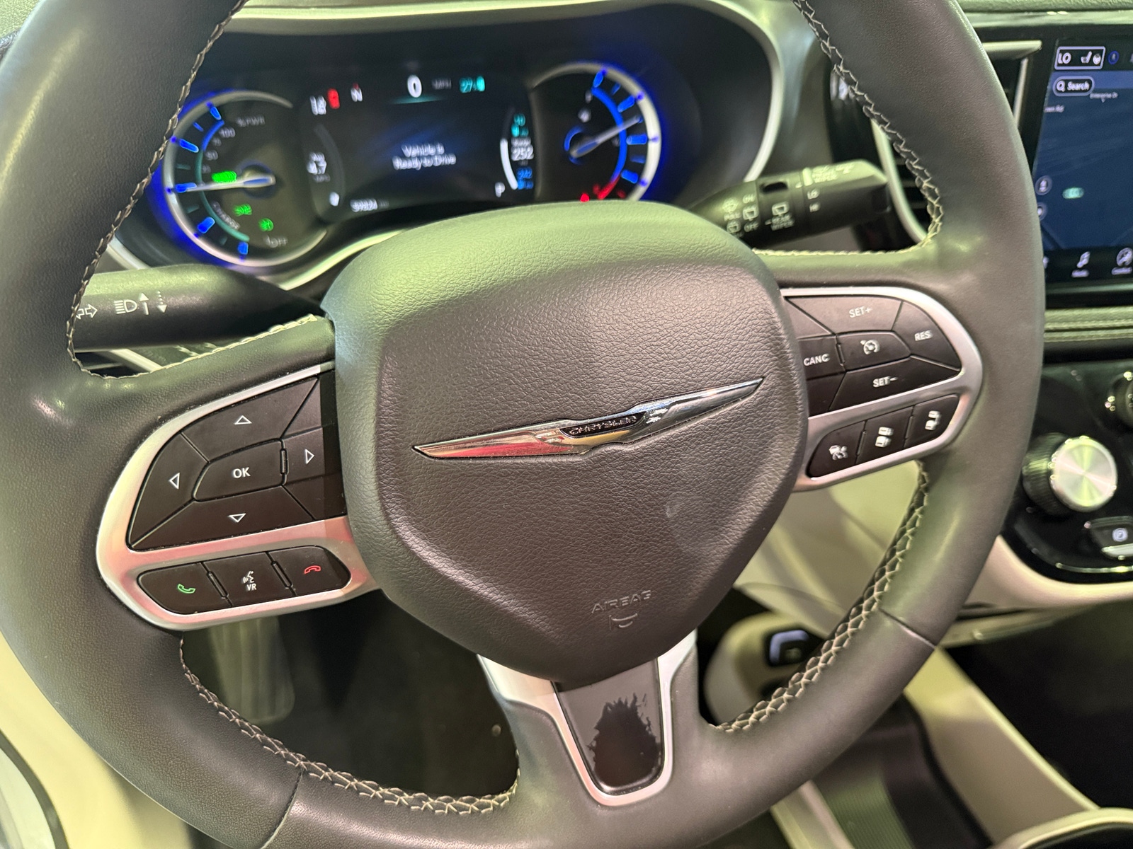 Thumbnail: 2024 Chrysler Pacifica - 5