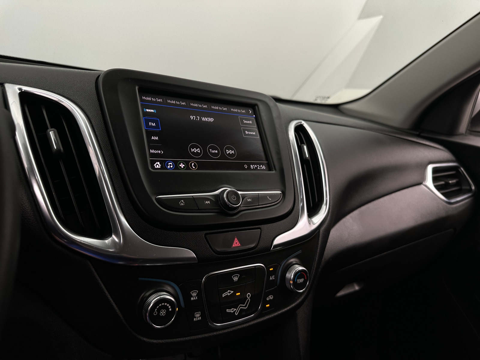 Thumbnail: 2021 Chevrolet Equinox - 4