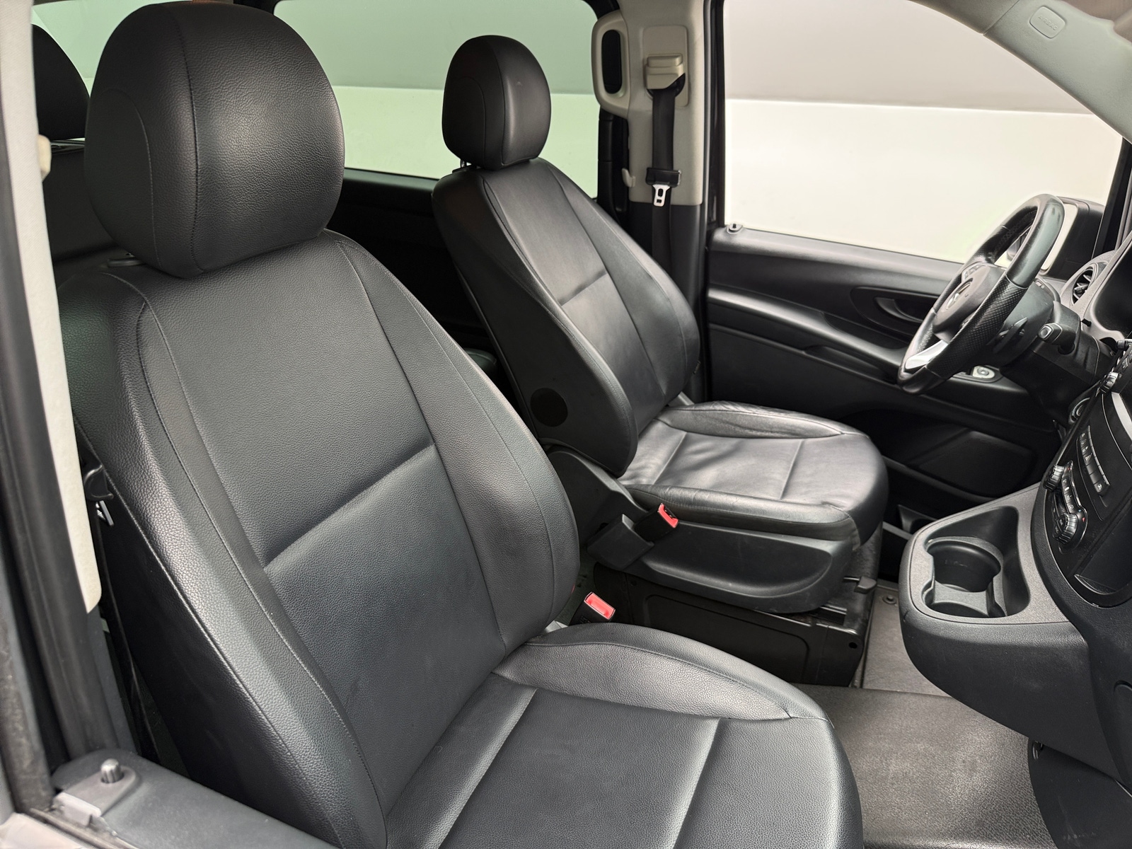 Thumbnail: 2018 Mercedes-Benz Metris - 2